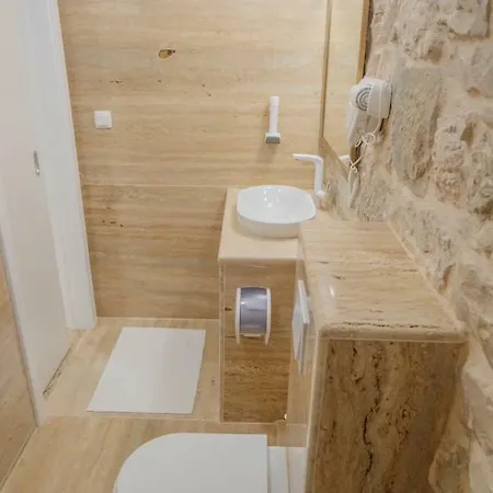 Luxury View Marjan Konukevi 4*