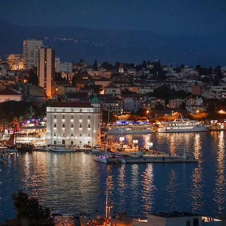 Luxury View Marjan 4* Σπλιτ