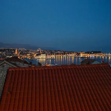 Πανσιόν Luxury View Marjan 4*
