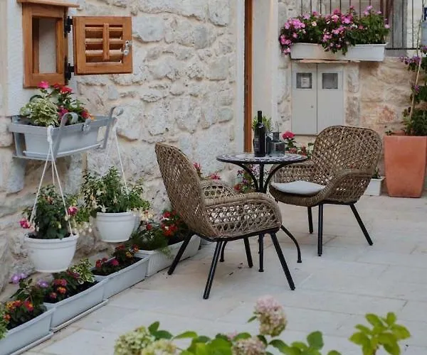 Luxury View Marjan Gostinjska kuća 4*