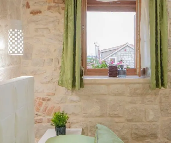 Gostinjska kuća Luxury View Marjan 4*