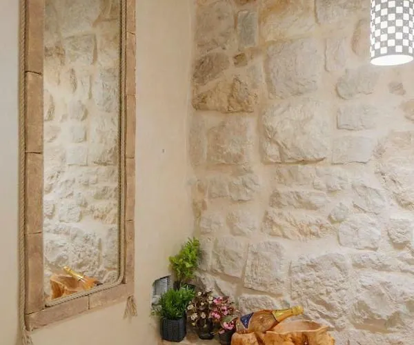 Luxury View Marjan 4*